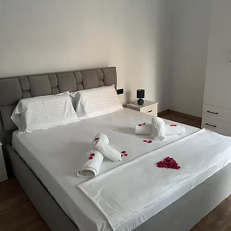 Chris Apartment
